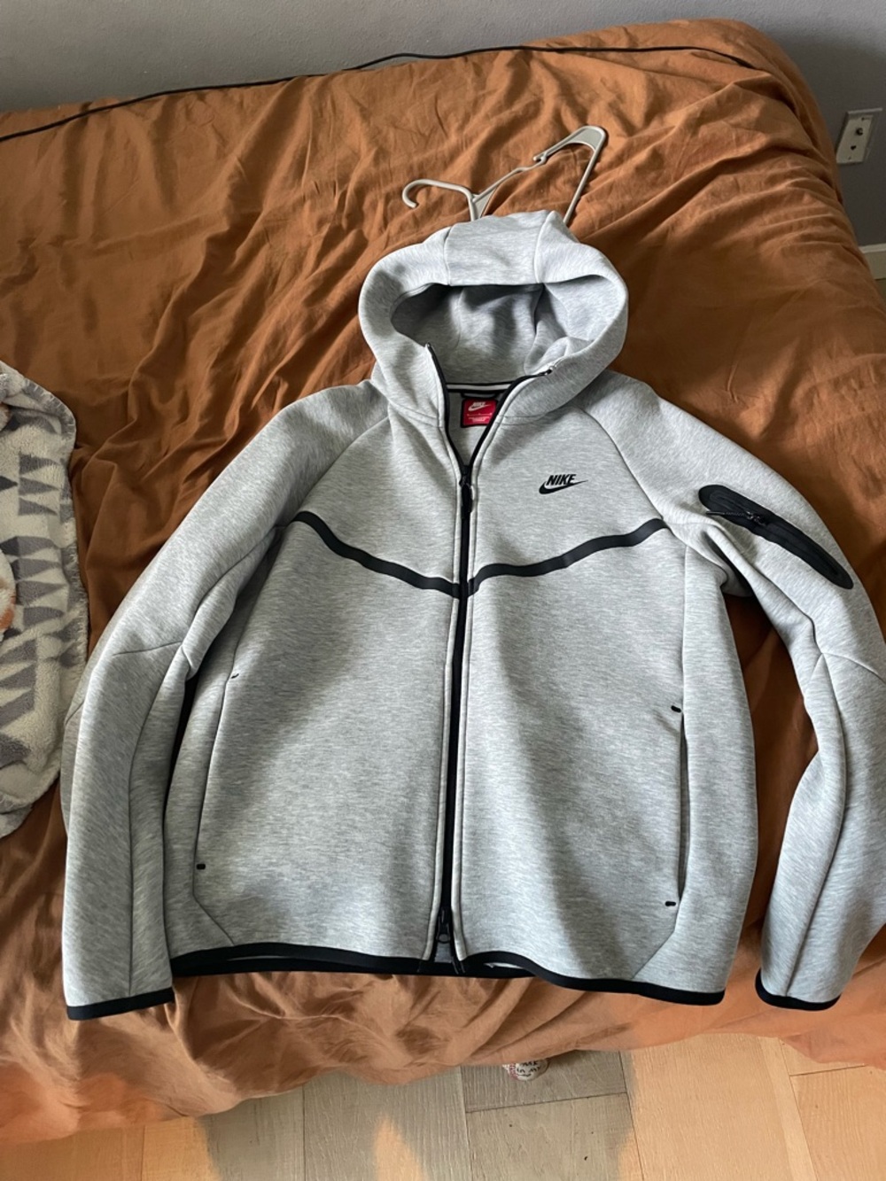 Mens grey Nike Tech
